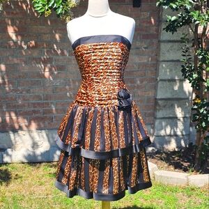 Vtg. A.J Bari leopard print strapless dress